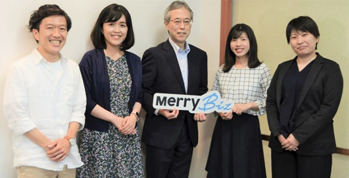 アストモスリテイリング株式会社